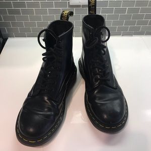 WOMENS DR MARTENS